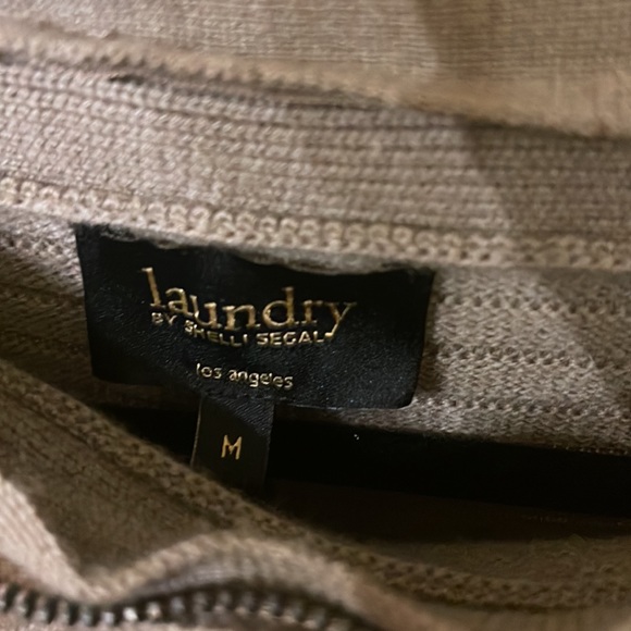 Sweater dress w/zipper detail around neckline - Picture 4 of 6